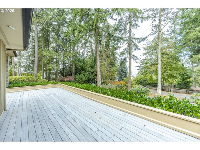 2650 BOWMONT Dr, Eugene, OR 97405