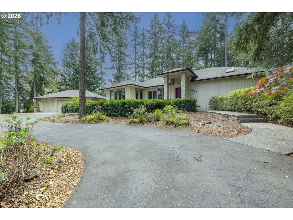 2650 BOWMONT Dr, Eugene, OR 97405