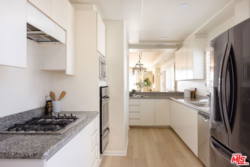 1430 S Bentley Avenue 402, Los Angeles, CA 90025 — photo 4