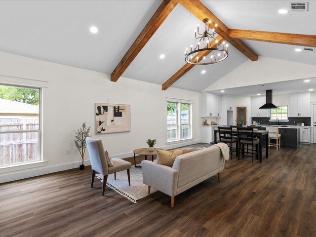 5212 Crowley Street, Sansom Park, TX 76114