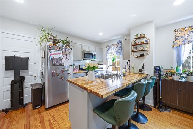 27 Barney Street, Warren, RI 02885