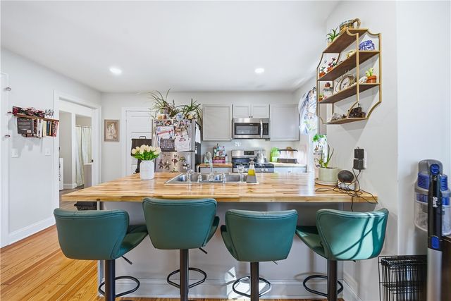 27 Barney Street, Warren, RI 02885