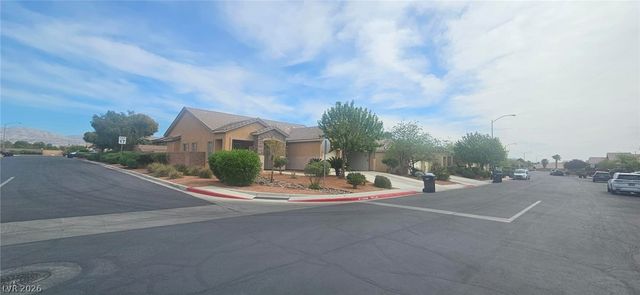 704 Fiesta Del Rey Avenue, North Las Vegas, NV 89081