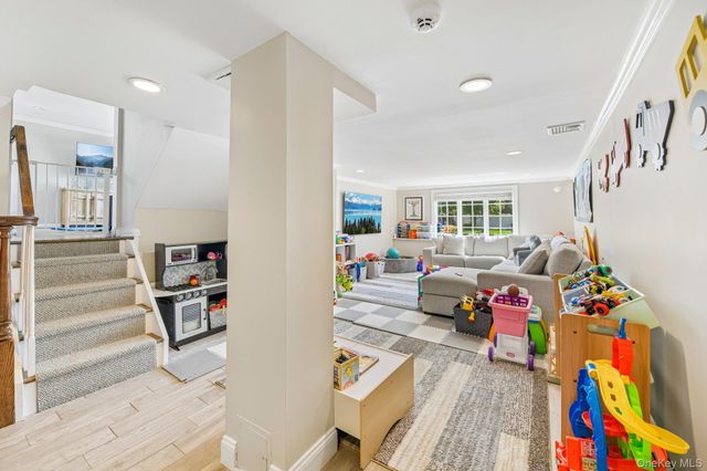 2821 Colonial Avenue, Merrick, NY 11566