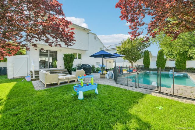 2821 Colonial Avenue, Merrick, NY 11566