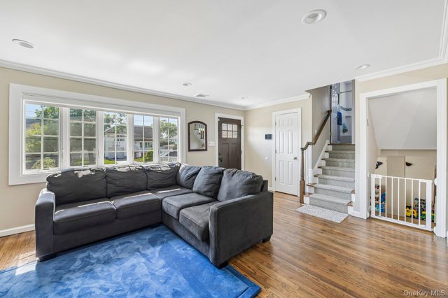 2821 Colonial Avenue, Merrick, NY 11566