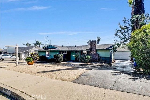 1204 Hillside, Pomona, CA 91768