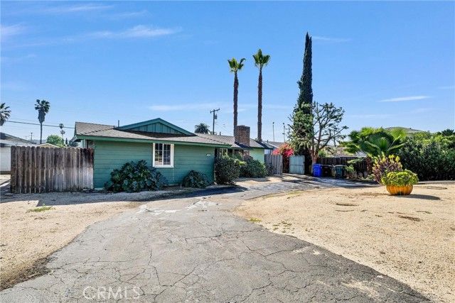 1204 Hillside, Pomona, CA 91768