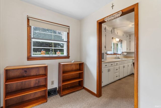 292 Rose Avenue, New Haven, IN 46774