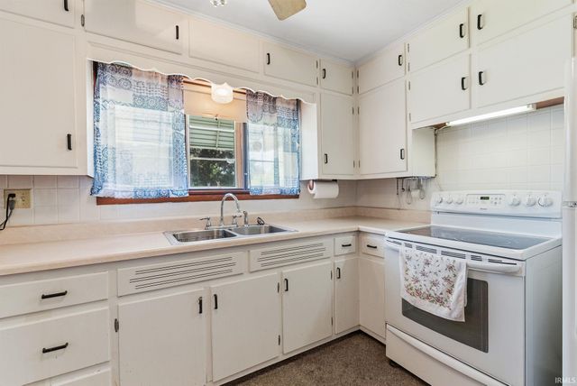 292 Rose Avenue, New Haven, IN 46774