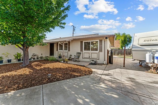 312 Folsom Dr, Vacaville, CA 95687