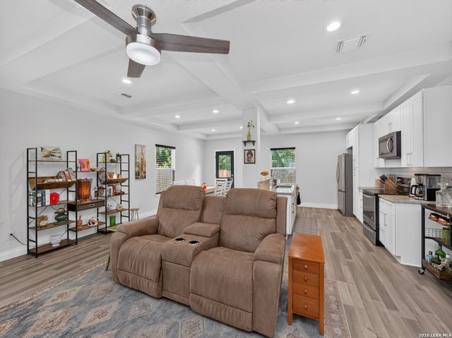 547 Belmont, San Antonio, TX 78202