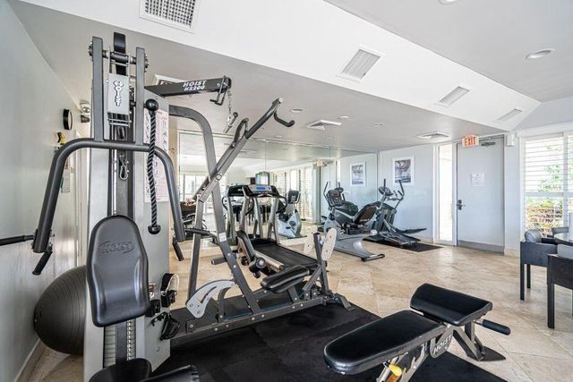 1830 Embassy Drive 306, West Palm Beach, FL 33401