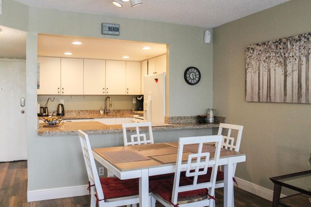 1830 Embassy Drive 306, West Palm Beach, FL 33401