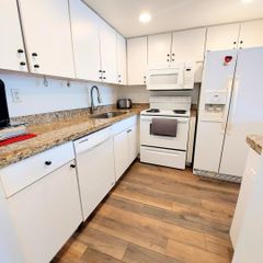 1830 Embassy Drive 306, West Palm Beach, FL 33401