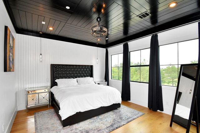 2303 Yupon Street, Houston, TX 77006