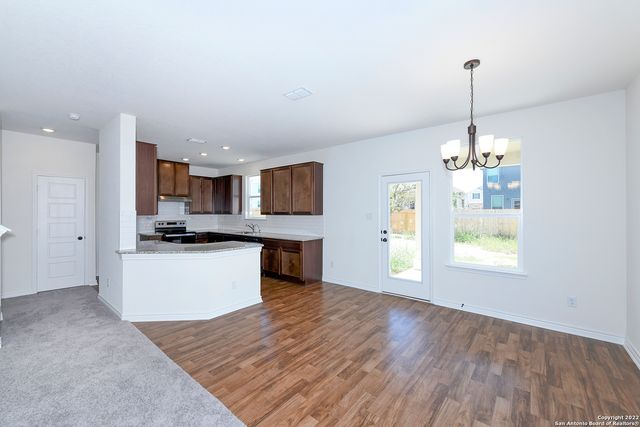 6511 RUNAWAY ROW, Converse, TX 78109