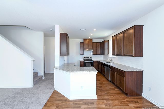 6511 RUNAWAY ROW, Converse, TX 78109