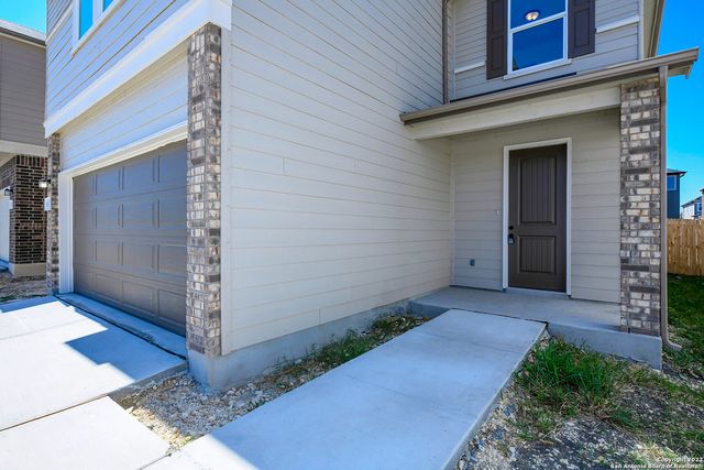 6511 RUNAWAY ROW, Converse, TX 78109