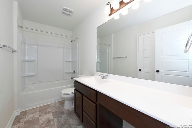 6511 RUNAWAY ROW, Converse, TX 78109