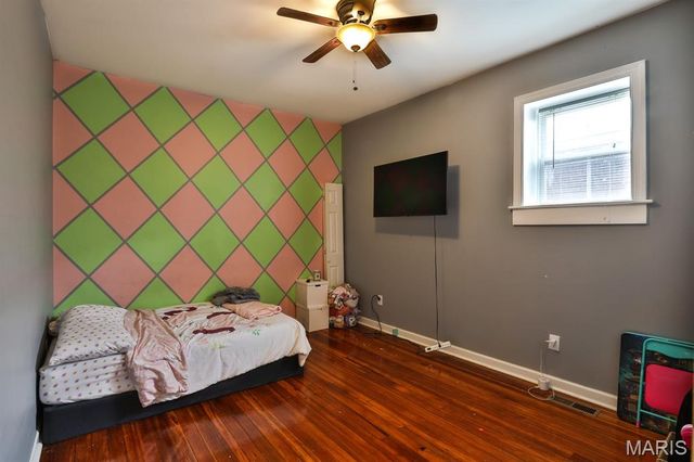 4420 Sexauer Avenue, St Louis, MO 63115