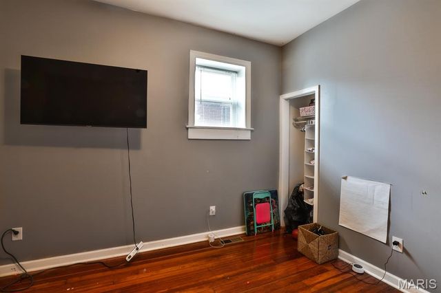 4420 Sexauer Avenue, St Louis, MO 63115