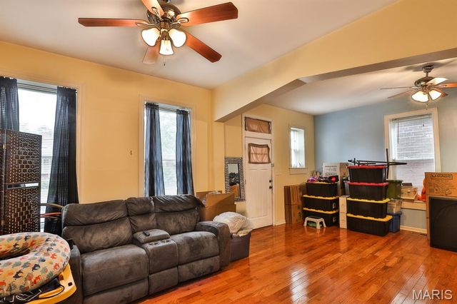 4420 Sexauer Avenue, St Louis, MO 63115