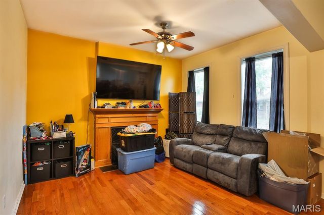 4420 Sexauer Avenue, St Louis, MO 63115