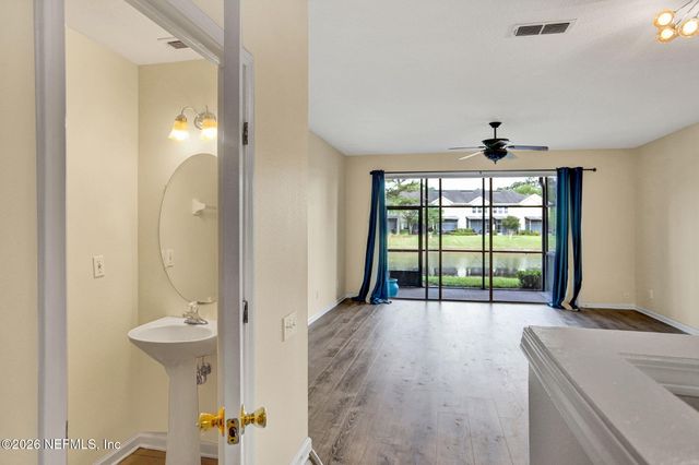 7518 RED CRANE Lane, Jacksonville, FL 32256