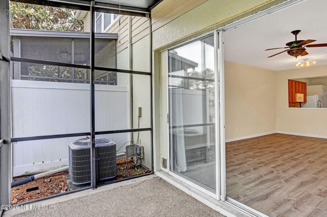 7518 RED CRANE Lane, Jacksonville, FL 32256