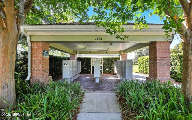 7518 RED CRANE Lane, Jacksonville, FL 32256