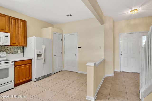 7518 RED CRANE Lane, Jacksonville, FL 32256