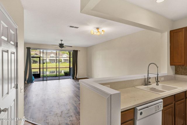 7518 RED CRANE Lane, Jacksonville, FL 32256