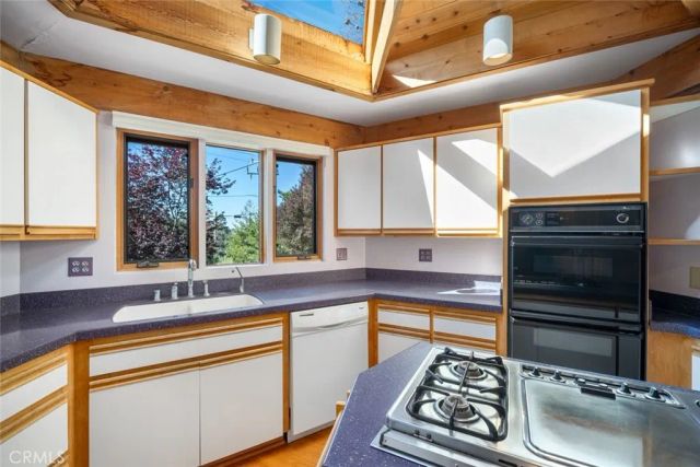 1608 Bradford Road, Cambria, CA 93428