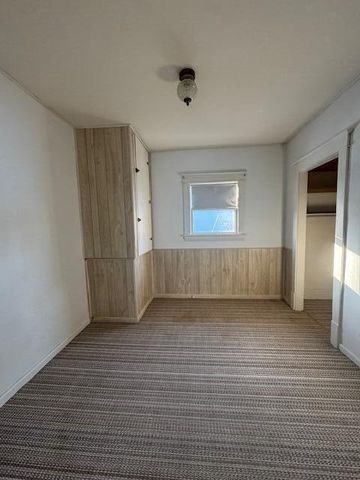 329 W Forest Avenue, Muskegon, MI 49441