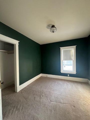 329 W Forest Avenue, Muskegon, MI 49441