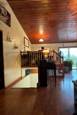 17529 Highway U, Ava, MO 65608