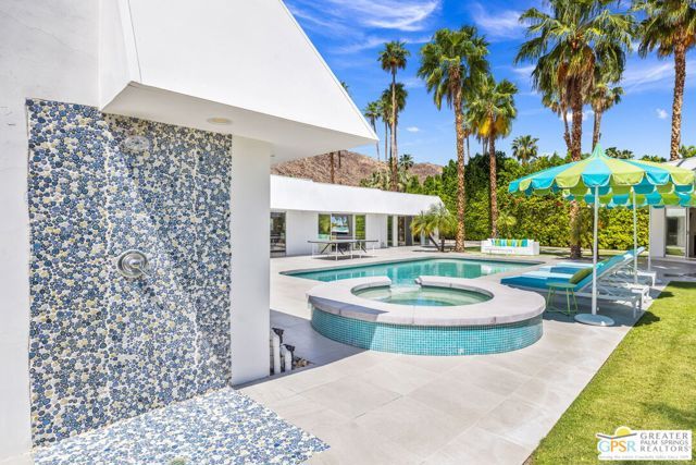 670 N Rose Avenue, Palm Springs, CA 92262