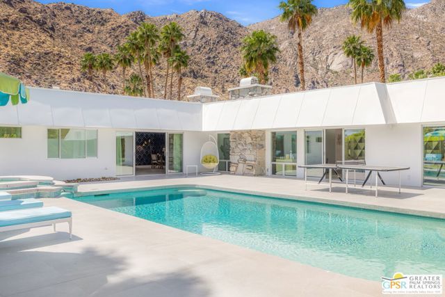 670 N Rose Avenue, Palm Springs, CA 92262