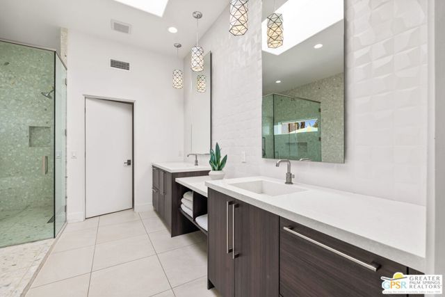 670 N Rose Avenue, Palm Springs, CA 92262