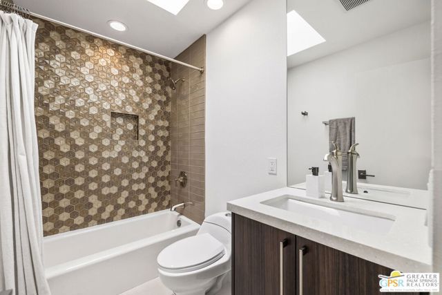 670 N Rose Avenue, Palm Springs, CA 92262