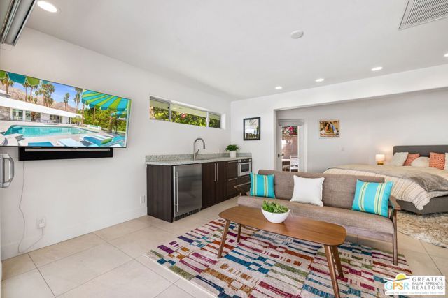 670 N Rose Avenue, Palm Springs, CA 92262