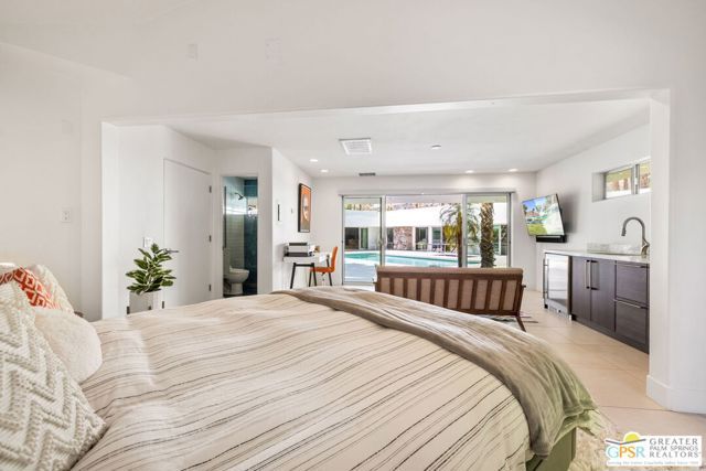 670 N Rose Avenue, Palm Springs, CA 92262