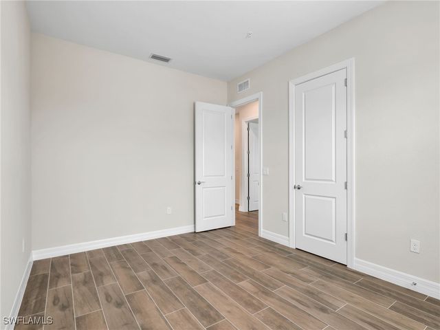 268 Indies DR E 201, Naples, FL 34114