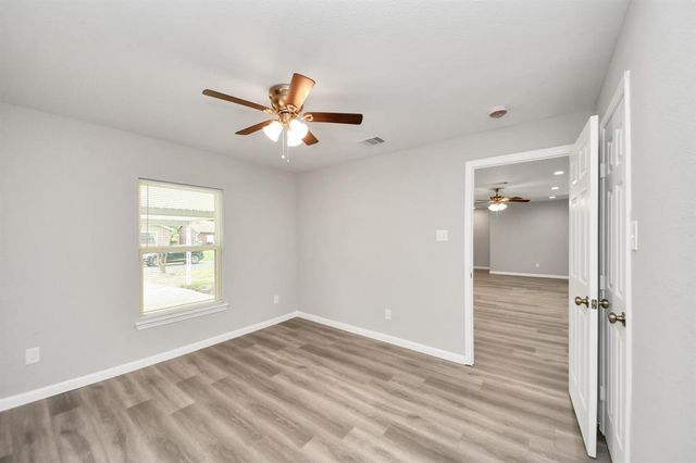 5634 Beldart Street, Houston, TX 77033