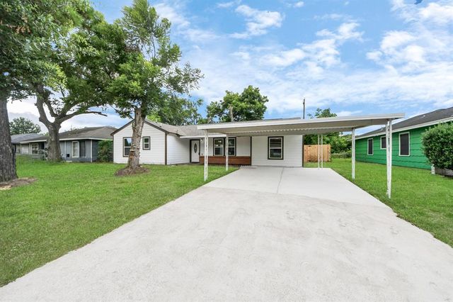 5634 Beldart Street, Houston, TX 77033