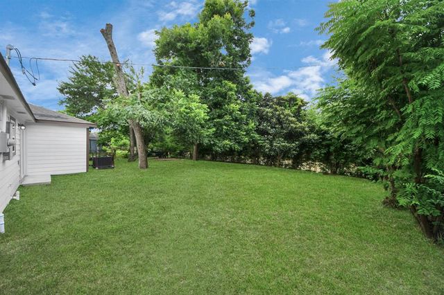 5634 Beldart Street, Houston, TX 77033