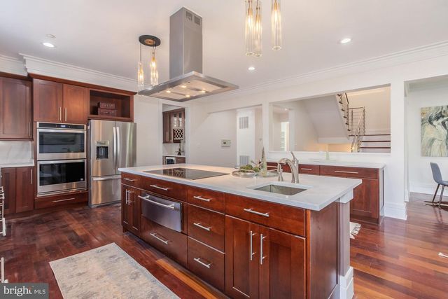 9715 SINGLETON DR, Bethesda, MD 20817