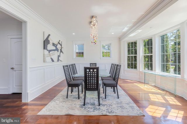 9715 SINGLETON DR, Bethesda, MD 20817