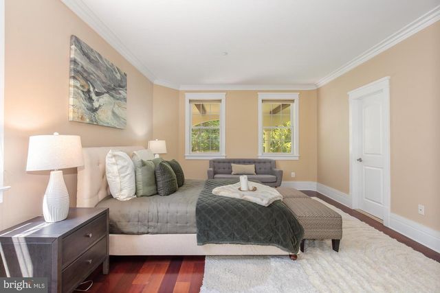 9715 SINGLETON DR, Bethesda, MD 20817